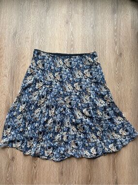Jessica - Floral A-Line Skirt in Blue and Cream - size plus